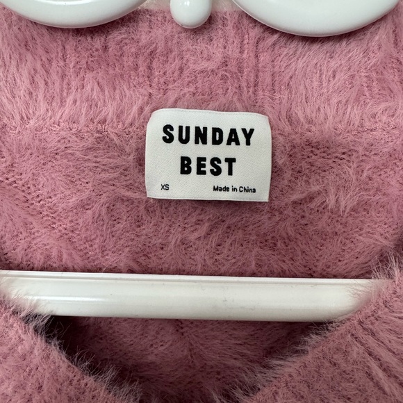 Aritzia Sunday Best Mauve V-Neck Sweater - Picture 3 of 4